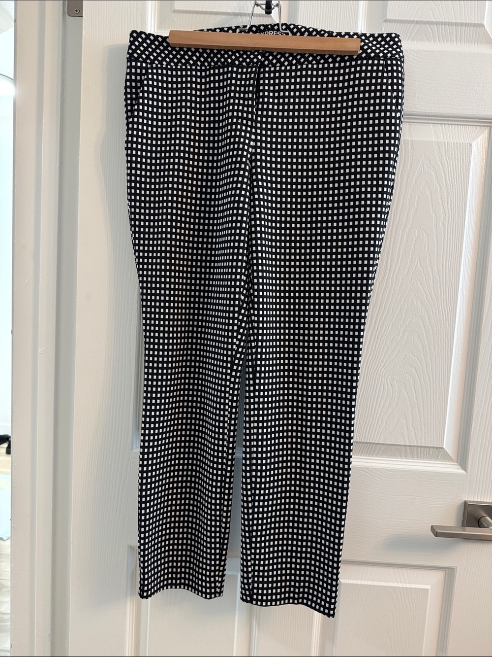 Express Black & White Gingham Straight-Leg Pants